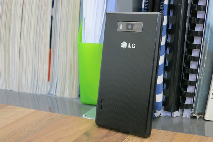 LG Optimus L7 (7).jpg
